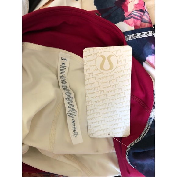 Lululemon Run Pacesetter Skirt Inky Floral Berry - Picture 3 of 3